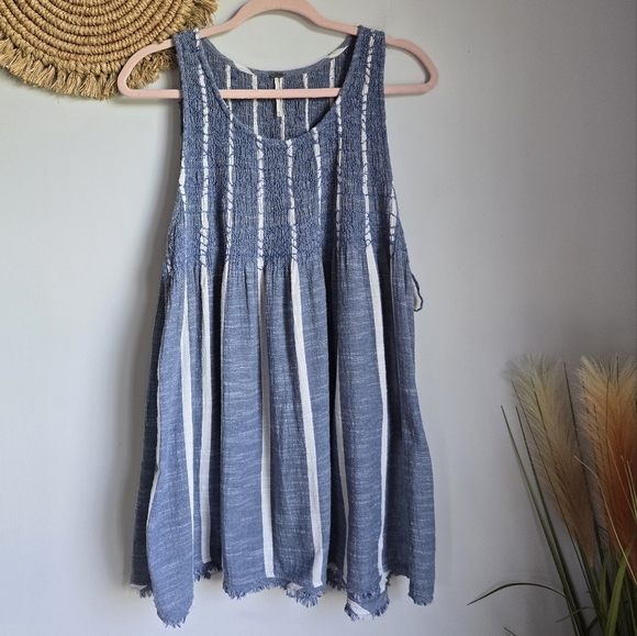 Free People, Obi Posey Smocked Chambray Blue Striped Tassel Top Size Medium - Picture 10 of 11